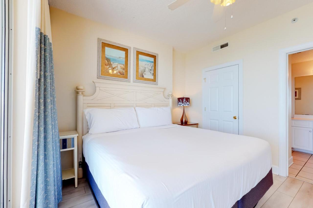 Ocean 1706 Apartment